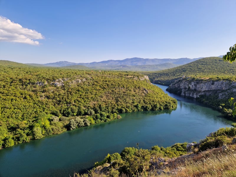 Vom Roadtrip durch Bosnien und Montenegro bis zur Worldchampionship im Olivenpflücken in Postira